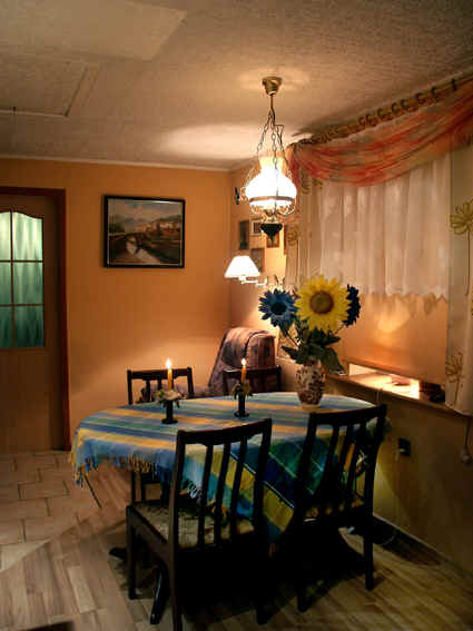 jadalnia1.jpg (300832 bytes)