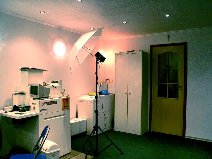 studio2.jpg (104568 bytes)