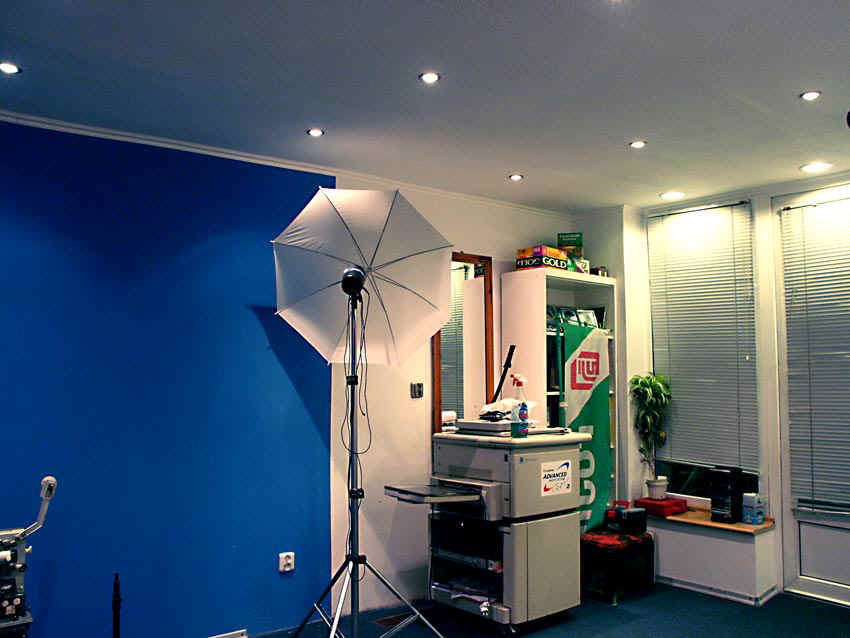 studio4.jpg (103415 bytes)