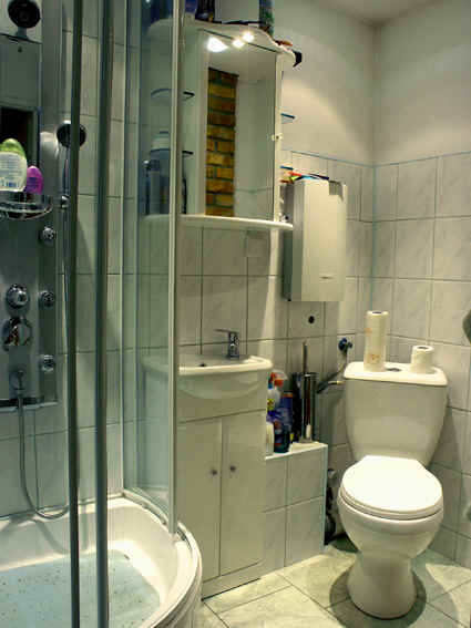 toaleta.jpg (297770 bytes)